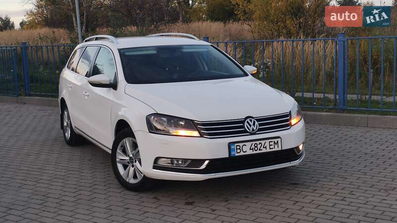 Універсал Volkswagen Passat 2012 в Дрогобичі