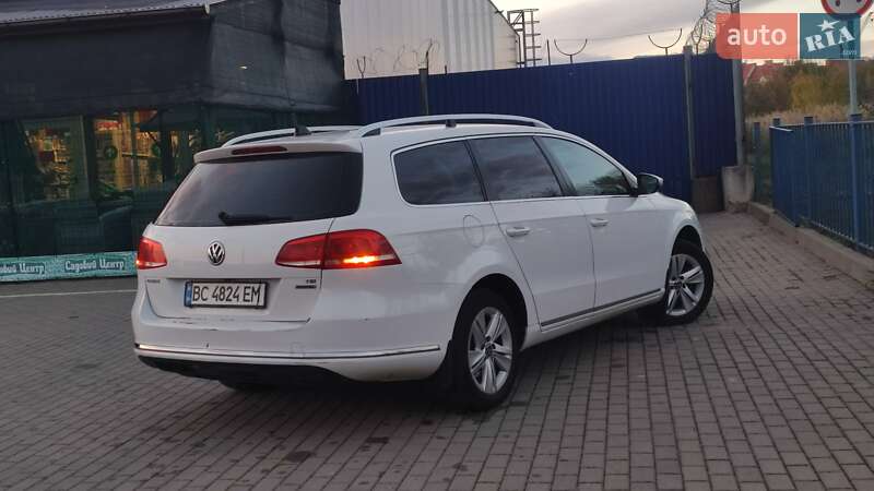 Універсал Volkswagen Passat 2012 в Дрогобичі