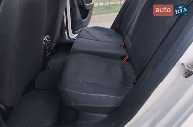 Универсал Volkswagen Passat 2012 в 