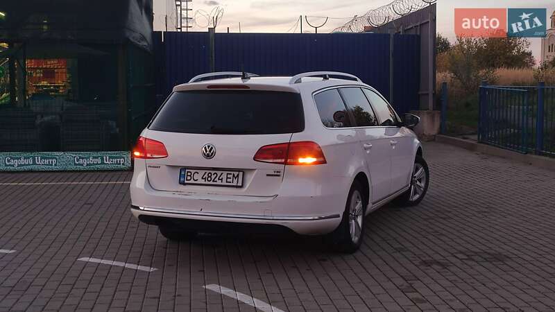 Універсал Volkswagen Passat 2012 в Дрогобичі