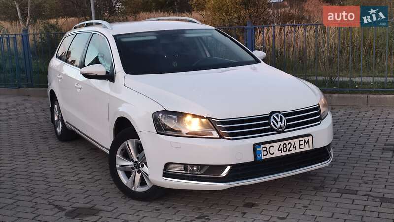 Універсал Volkswagen Passat 2012 в Дрогобичі