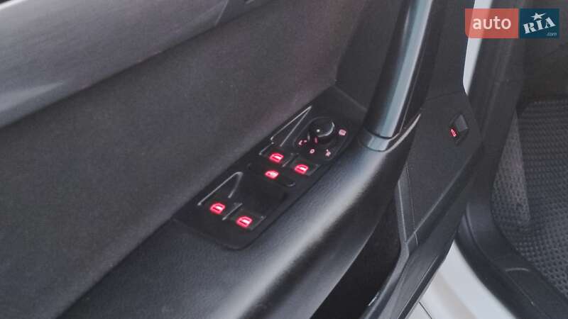 Універсал Volkswagen Passat 2012 в Дрогобичі