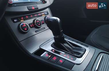 Универсал Volkswagen Passat 2012 в 