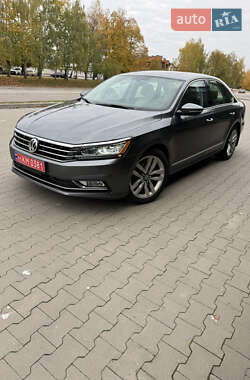 Седан Volkswagen Passat 2017 в 