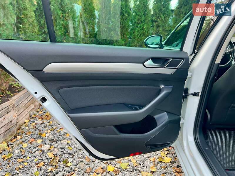 Седан Volkswagen Passat 2017 в Полтаве фото 67 Седан Volkswagen Passat 2017 в Полтаве