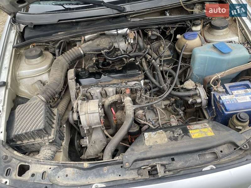 Седан Volkswagen Passat 1989 в Киеве фото 4 Седан Volkswagen Passat 1989 в Киеве