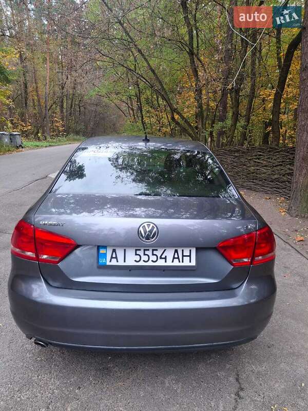 Седан Volkswagen Passat 2013 в Києві