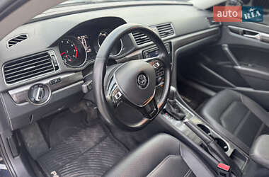 Седан Volkswagen Passat 2017 в 