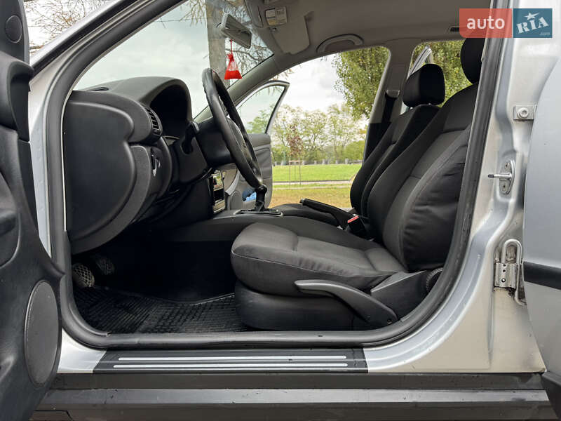 Универсал Volkswagen Passat 2002 в Звягеле фото 26 Универсал Volkswagen Passat 2002 в Звягеле