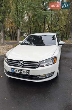 Седан Volkswagen Passat 2015 в Киеве