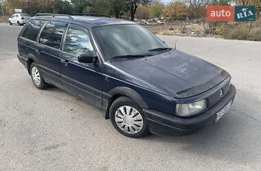 Универсал Volkswagen Passat 1989 в  фото 3 Универсал Volkswagen Passat 1989 в
