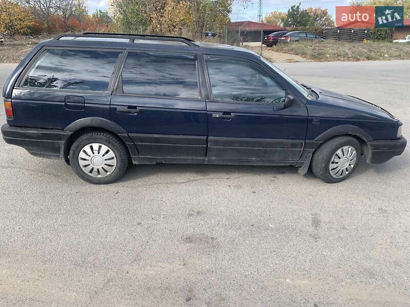 Універсал Volkswagen Passat 1989 в Дніпрі