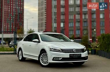 Седан Volkswagen Passat 2016 в Києві