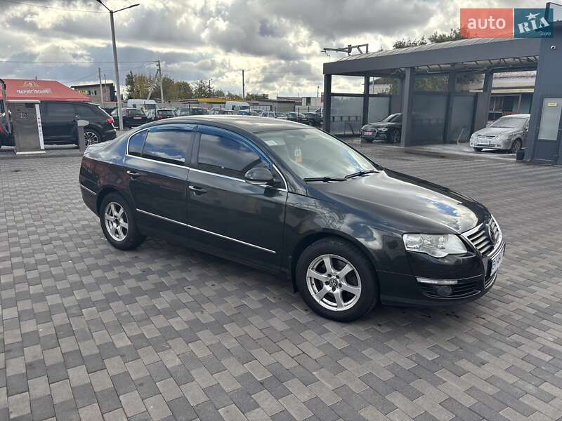 Седан Volkswagen Passat 2008 в Хоролі