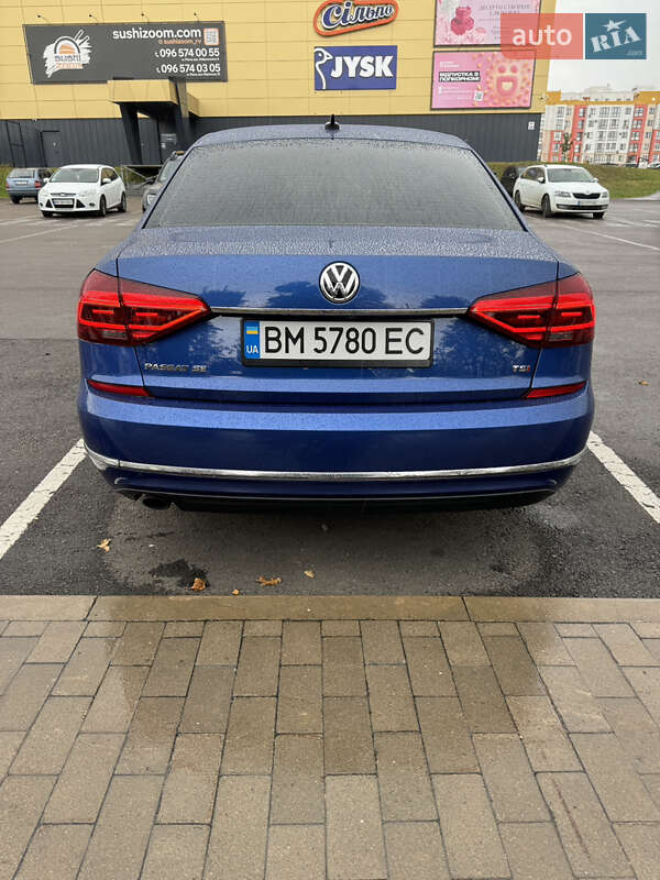 Седан Volkswagen Passat 2017 в Ровно