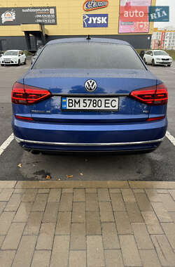 Седан Volkswagen Passat 2017 в 