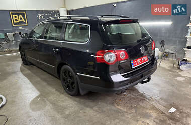Универсал Volkswagen Passat 2010 в 