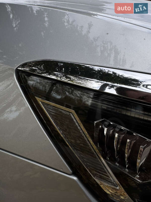 Универсал Volkswagen Passat 2020 в Корце