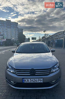 Седан Volkswagen Passat 2013 в Киеве
