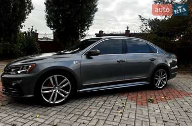 Седан Volkswagen Passat 2016 в Запорожье