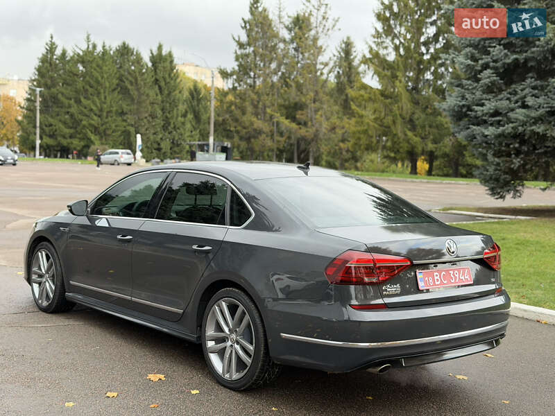 Седан Volkswagen Passat 2017 в Ровно