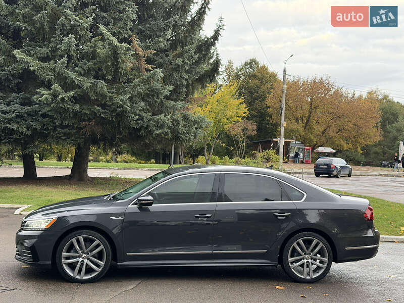 Седан Volkswagen Passat 2017 в Ровно