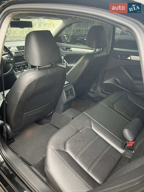 Седан Volkswagen Passat 2013 в Киеве фото 7 Седан Volkswagen Passat 2013 в Киеве