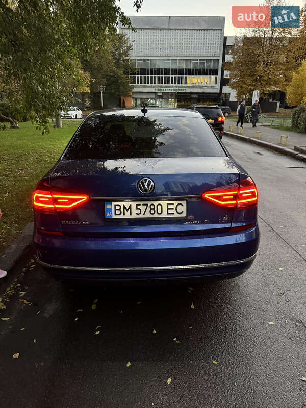 Седан Volkswagen Passat 2017 в Ровно
