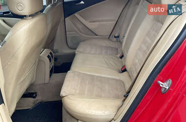 Седан Volkswagen Passat 2005 в  фото 43 Седан Volkswagen Passat 2005 в