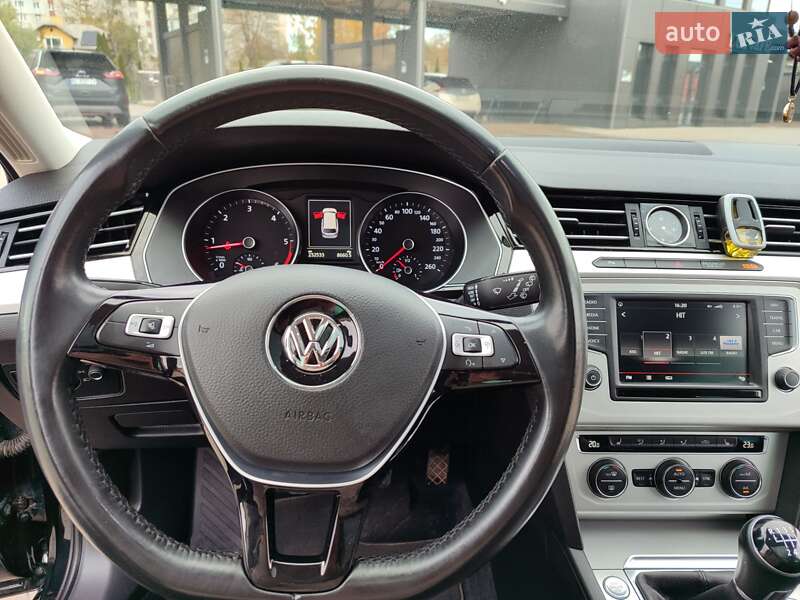 Универсал Volkswagen Passat 2016 в Стрые