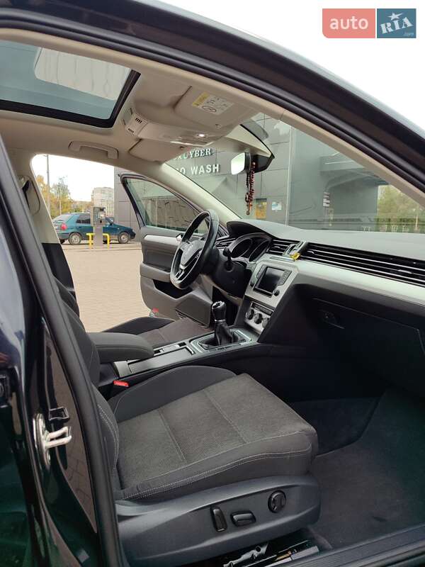 Универсал Volkswagen Passat 2016 в Стрые