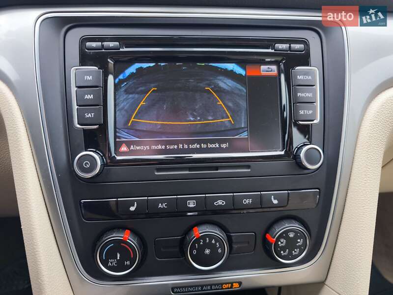 Седан Volkswagen Passat 2015 в Києві