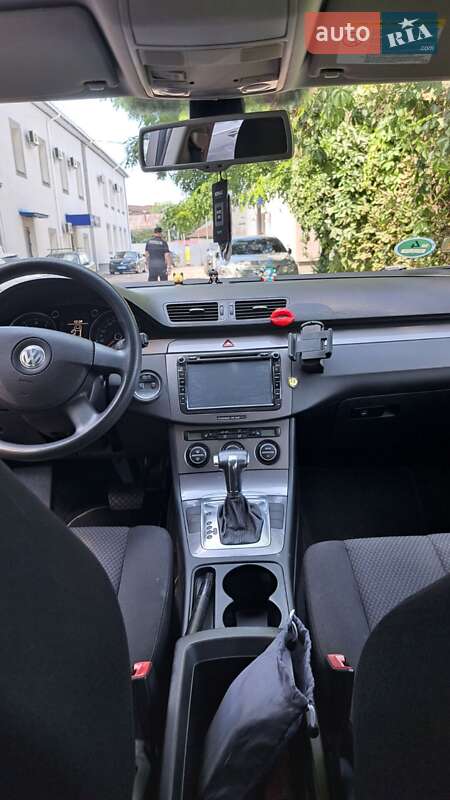Универсал Volkswagen Passat 2009 в Житомире