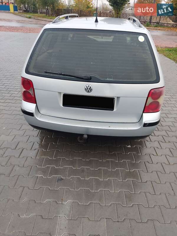 Універсал Volkswagen Passat 2002 в Овручі