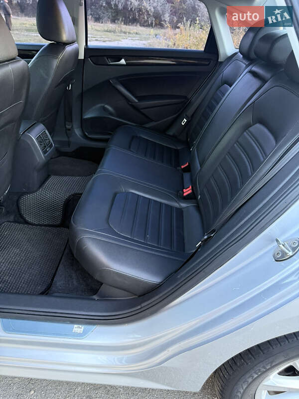 Седан Volkswagen Passat 2015 в Дніпрі фото 23 Седан Volkswagen Passat 2015 в Дніпрі