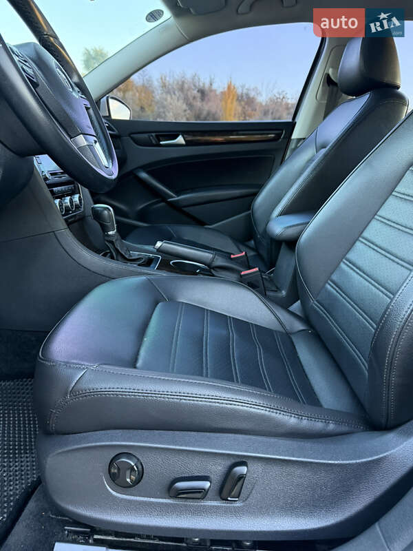 Седан Volkswagen Passat 2015 в Дніпрі фото 31 Седан Volkswagen Passat 2015 в Дніпрі