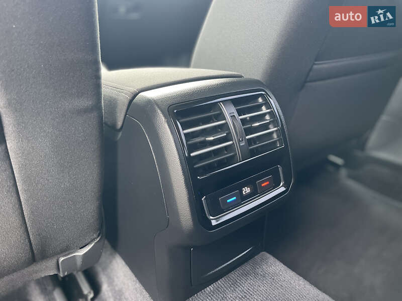 Універсал Volkswagen Passat 2015 в Луцьку фото 37 Універсал Volkswagen Passat 2015 в Луцьку