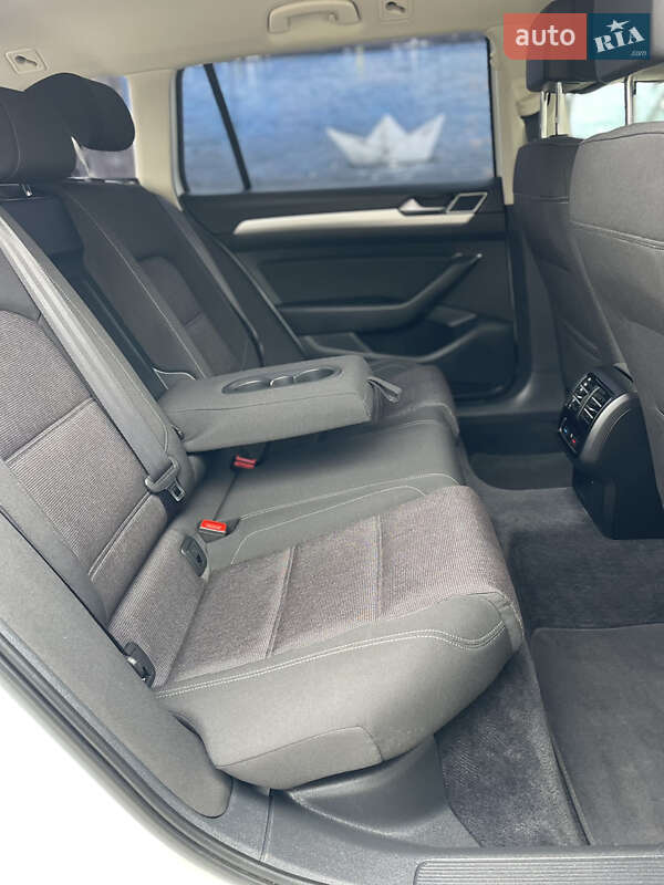 Універсал Volkswagen Passat 2015 в Луцьку фото 46 Універсал Volkswagen Passat 2015 в Луцьку