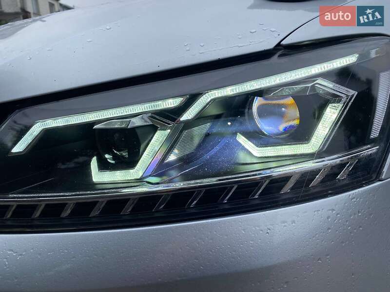 Седан Volkswagen Passat 2014 в Киеве