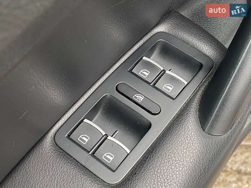Седан Volkswagen Passat 2014 в Киеве