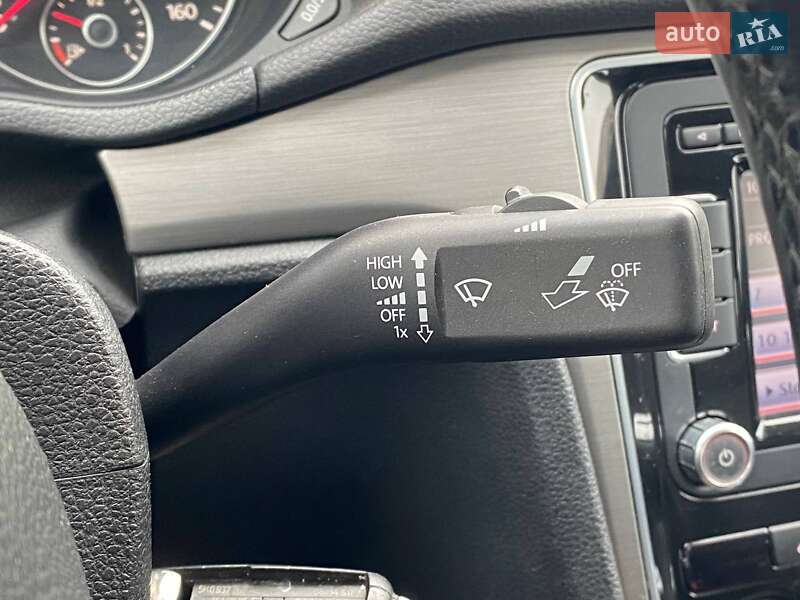 Седан Volkswagen Passat 2014 в Киеве