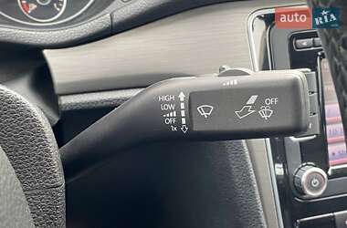 Седан Volkswagen Passat 2014 в 