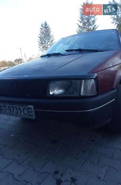 Седан Volkswagen Passat 1990 в Тлумачі
