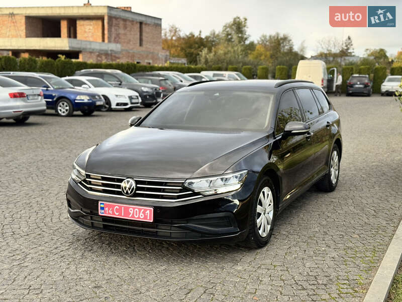 Універсал Volkswagen Passat 2021 в Львові