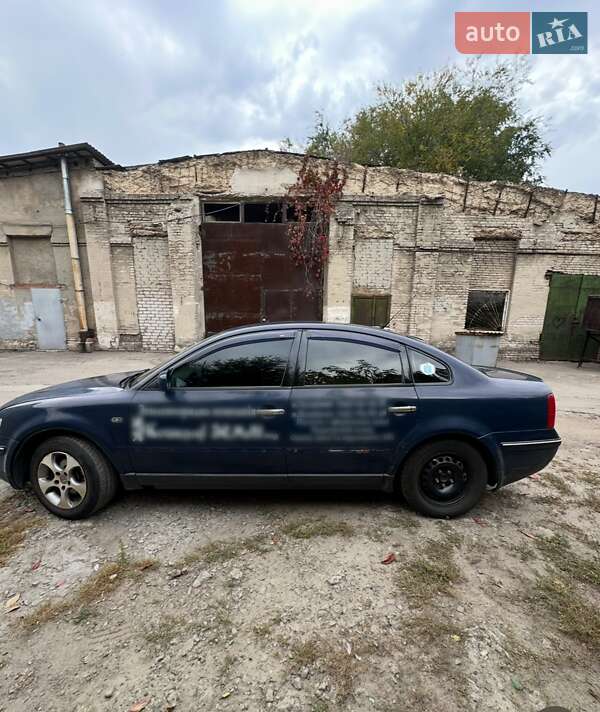 Седан Volkswagen Passat 2000 в Запорожье