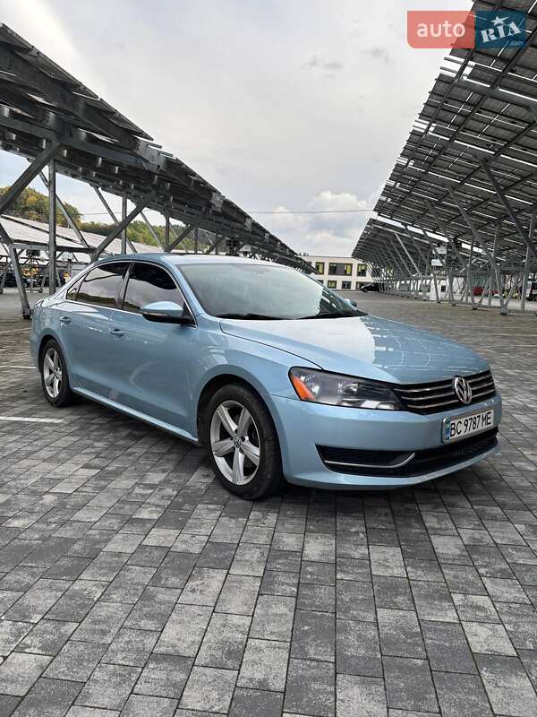 Седан Volkswagen Passat 2013 в Львове фото Седан Volkswagen Passat 2013 в Львове