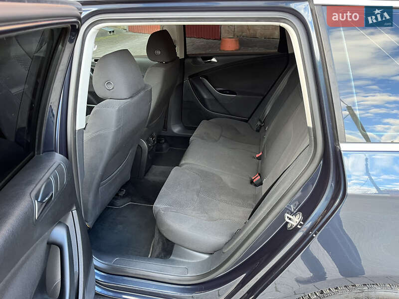 Універсал Volkswagen Passat 2008 в Коломиї