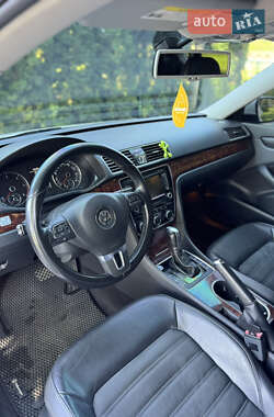 Седан Volkswagen Passat 2012 в 
