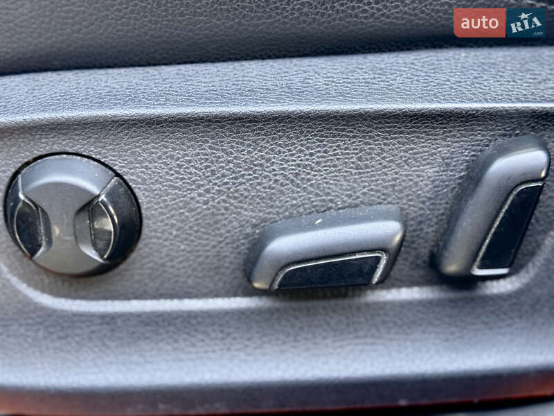 Седан Volkswagen Passat 2014 в Лозовой