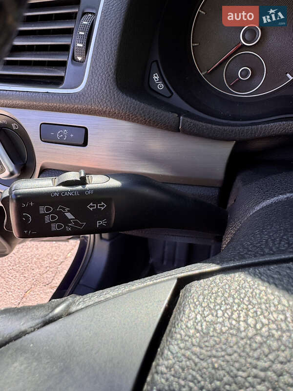 Седан Volkswagen Passat 2014 в Лозовой